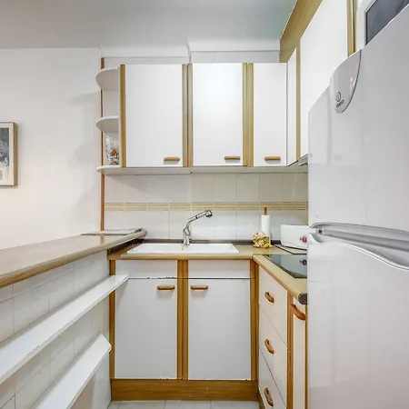 Apartment In Roses Near Platja Del Eastrell Apartment Roses