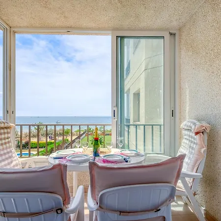 Apartment In Roses Near Platja Del Eastrell Apartment Roses