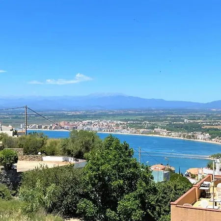 Apartment In Roses Near Platja Del Eastrell Roses